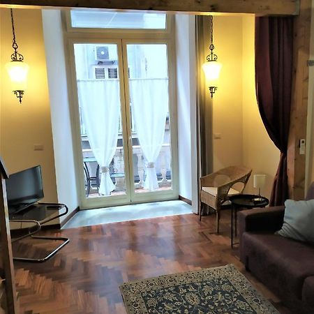 Il Castello Apartment Νάπολη Εξωτερικό φωτογραφία