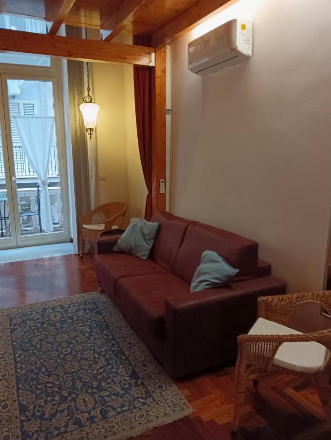 Il Castello Apartment Νάπολη Εξωτερικό φωτογραφία